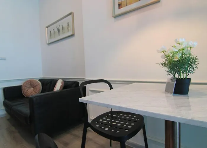 New Condo, Hi-Speed Wi-Fi, Gym Pool, Near Lam Sali Mrt